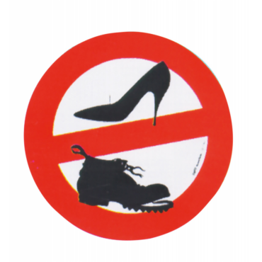 DIVIETO DI SCARPE A BORDO