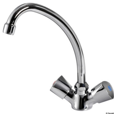 In ottone cromato. Con beccuccio girevole e presa acqua calda/fredda.