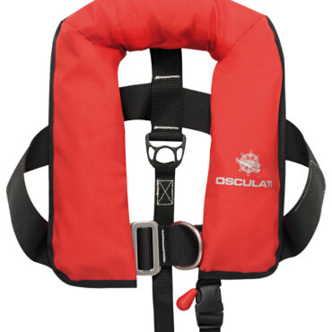 Per bambini sopra 15 kg, dotato di nastro cosciale. Completo di cintura di sicurezza omologata ISO 12401. Abbinato alla luce di segnalazione automatica 22.409.23 diventa obbligatorio come dotazione di bordo oltre le 6 miglia dalla costa.
