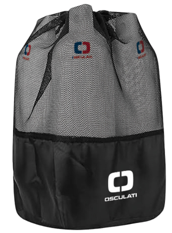Il G-fender Pack viene fornito in una scatola espositiva di cartone, all’interno del quale trovate un set che è composto da:- 4 parabordi sgonfi- 4 cime lunghezza 1,5 m diametro 10 mm.- 1 pompa per gonfiaggio- 4 aghi per gonfiaggio- 1 borsa contenitore con cartoncino espositivo.La borsa del G-fender Pack può essere utilizzata come contenitore espositivo per il self selling o come storage per l'utilizzo in barca.