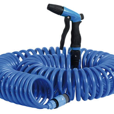 Sono fabbricati in termoplastico "EVA", materiale dotato di elevato potere elastico. Completi di raccordi a scatto e pistola con getto regolabile. Forniti in custodia con cerniera di chiusura e rete per drenaggio acqua.