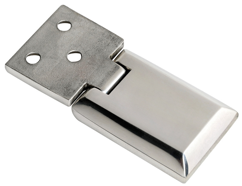 In acciaio inox AISI 316 lucidato a specchio. Fissaggio a parete.