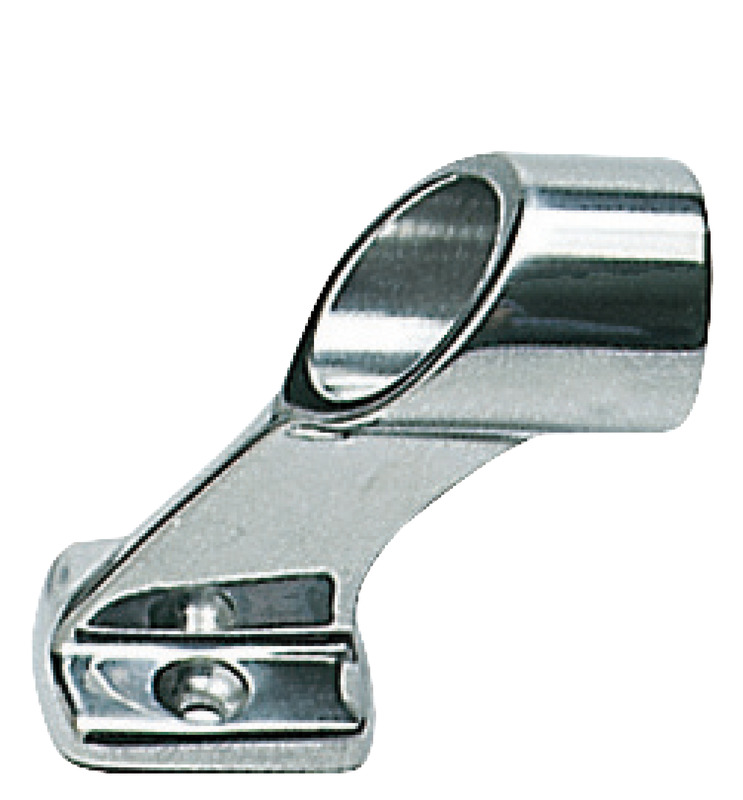 In acciaio inox AISI 316. Linea affusolata e senza sporgenze pericolose.