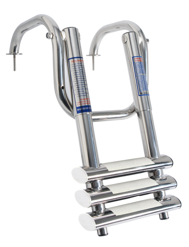 Realizzata in acciaio inox AISI 316 lucidato a specchio.