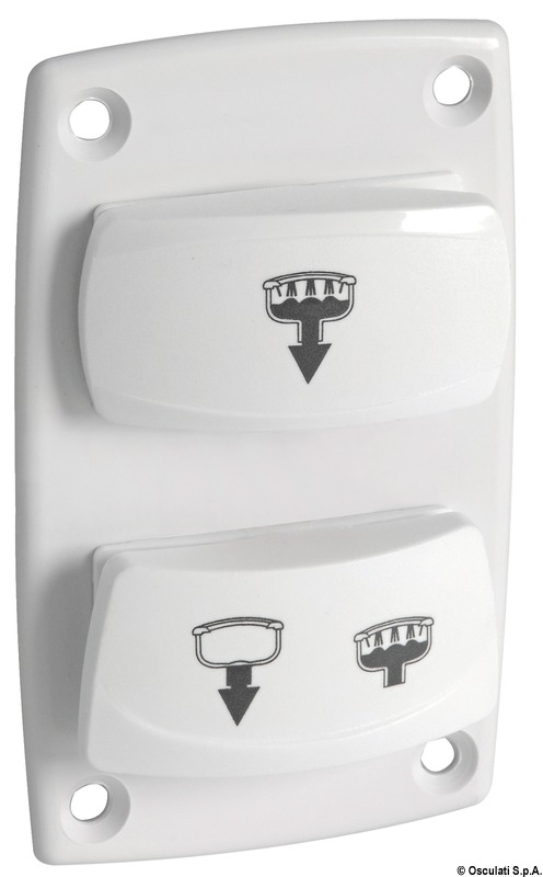 Pannello di comando manuale per WC SILENT serie 50.212.xx / 50.216.xx / 50.213.xx /50.218.xx / 50.215.xx. Realizzato per chi desidera un sistema di controllo semplice e resistente. Equipaggiato con interruttori stagni CARLINGSWITCH. Un pulsante a doppia funzione: immette acqua in posizione 1 e la scarica in posizione 2. Il secondo pulsante carica e scarica contemporaneamente e serve come lavaggio finale.