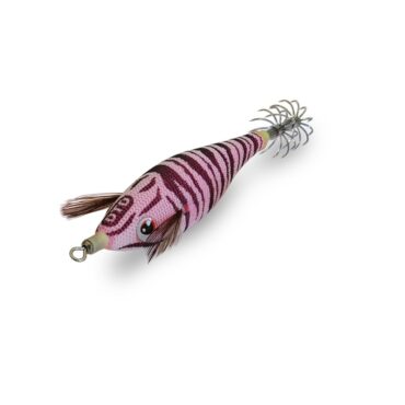 Presentato all' EFTTEX 2019 di Bruxelles. L'intensità del colore rosa nel mare è aumentata, rendendolo molto efficace nella pesca dei calamari in diurna. Disponibile in 4 colori vivaci.
Corpo rosa
Rifiniture bianche e nere
Colori a contrasto
Bilanciamento eccellente
Corone e girelle in acciaio inossidabile