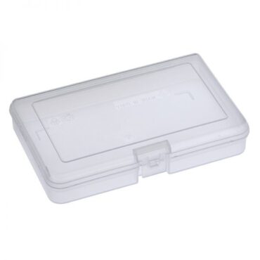 Scatola Porta Minuterie 101/DTN in plastica da pesca con misure interne 165 x 112 x 31 mm / 6.50 x 4.41 x 1.22 inch. Colore trasparente. Questa scatola porta minuterie è disponibile in diverse configurazioni: vuota, con 3, 5, 6, 10, 13 o 15 scomparti interni. Materiale: polipropilene.