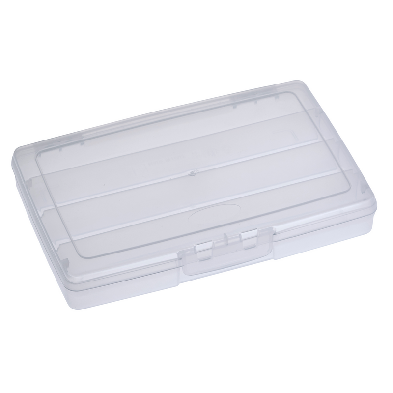 Scatola Porta Minuterie 191/VN in plastica da pesca con misure interne 245 x 165 x 40 mm / 9.64 x 6.48 x 1.57 inch. Colore trasparente. Questa scatola porta minuterie è disponibile in diverse configurazioni: vuota, con 4, 6, 7 o 12 scomparti interni. Materiale: polipropilene.