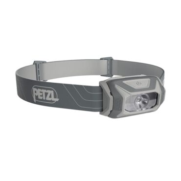 La lampada frontale TIKKINA garantisce una potenza di 250 lumen e un fascio luminoso ampio per un'illuminazione di prossimità. Semplice e compatta, è pratica per le attività outdoor come campeggio, escursionismo o in viaggio. Fornita con tre pile, TIKKINA è anche compatibile con la batteria ricaricabile CORE, grazie alla costruzione HYBRID CONCEPT. Gli attacchi, disponibili come accessori, consentono d’installare la lampada su qualsiasi tipo di casco o su una bici.