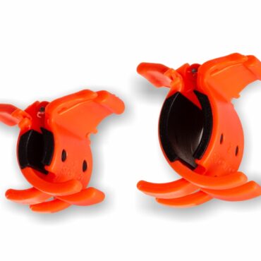 Clip a molla con guancette in gomma antiscivolo per fissare la lenza, anche se più lunga, sulle punte della roubaisienne.
La busta contiene:
1 x CLIP STONFO 1 ( Ø canna mm 6-22 )
1 x CLIP STONFO 2 ( Ø canna mm 14-33 )
Confezione da 10 buste.