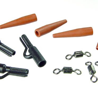 Clips di attacco per piombo complete di conetti in gomma e girelle.
Busta da 10 pezzi, confezione da 10 buste.