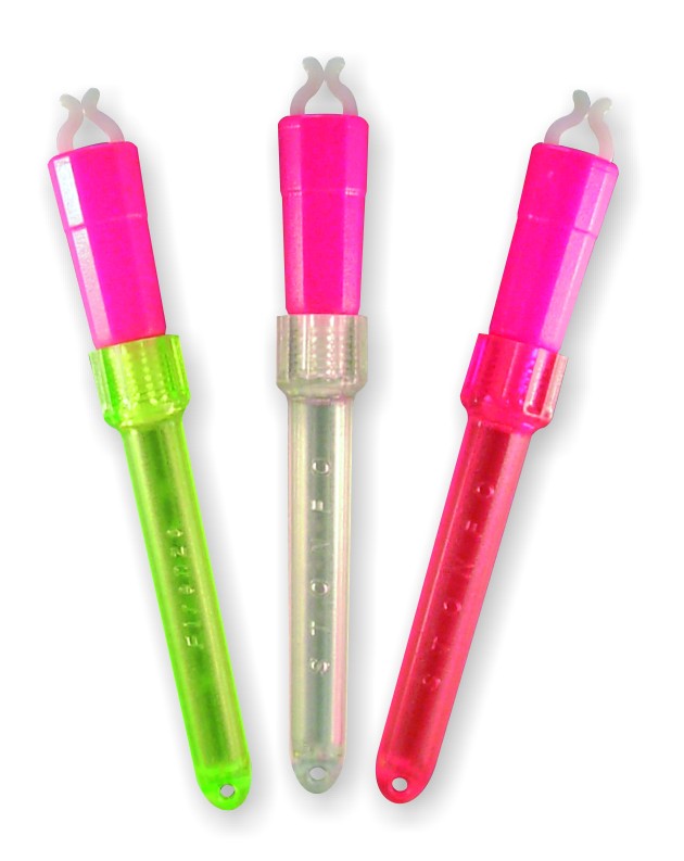 Segnalatore d’abboccata di peso leggero adatto per il surfcasting ed il carpfishing. Munito di pinzetta con regolazione della tensione per lo sgancio del filo e alloggiamento per starlight di mm 3 e 4,5.
Colori: verde - trasparente - arancio.
Busta da 1 pezzo, confezione da 5 buste.